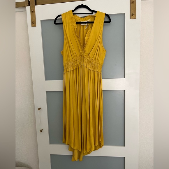 Maeve Dresses & Skirts - Super fun party dress. Only worn once. Has a lot of stretch and give.